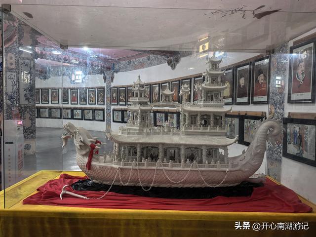 2025年秋老姐俩江西行，景德镇瓷宫，瓷奶奶独有的浪漫