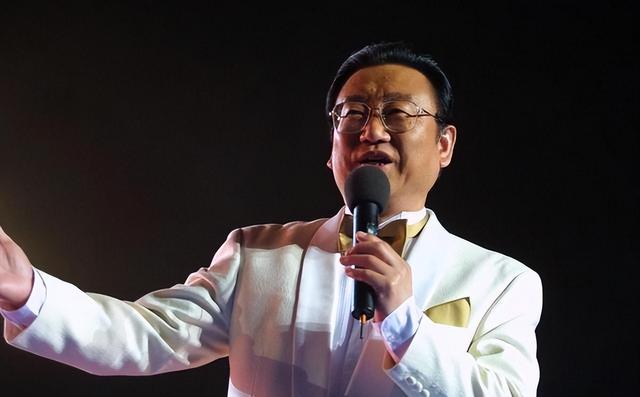 被开除军籍、全家移民、骗财骗色，蒋大为身上哪个标签是真的？