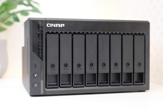 威联通TS-462C升级Qu805体验：3000多元8盘位的新旗舰NAS可真香