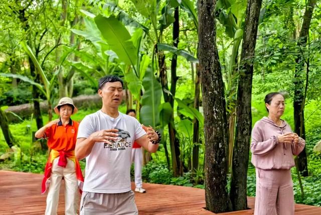 弥勒：滇南暖城打造越冬温馨家园