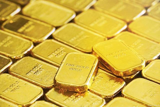 特朗普还没启程访华，中国突然公布黄金库存，美国霸权地位已不保