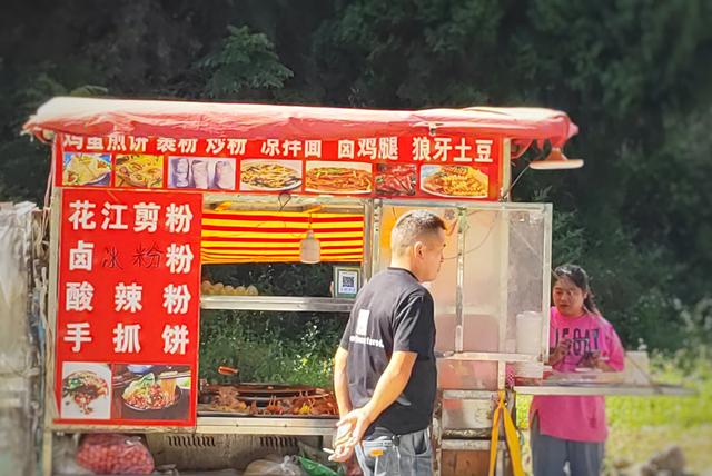 世界第一高桥通车，让两岸村寨的“旅游饭”越做越香