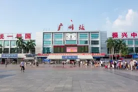 Z236广州至哈尔滨西，全程运行3560公里，停靠17站，硬卧586图片