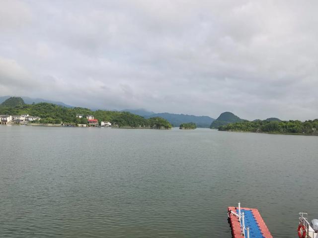 想你的风吹到了百花湖