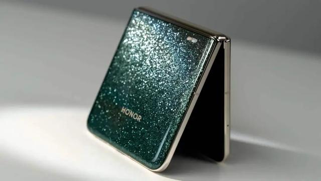 5500mAh+镶钻星空设计！荣耀新机官宣：即将上市！