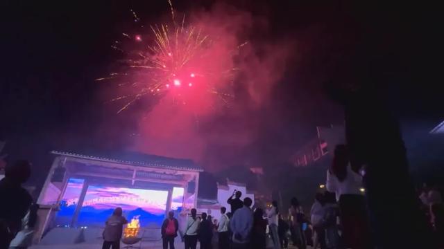 国庆假期 贞丰各景区游客爆棚