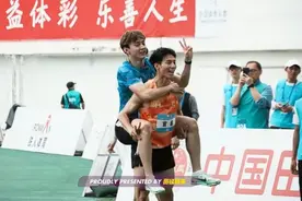 艾力西尔又破纪录！全国青少年200米纪录被刷新图片