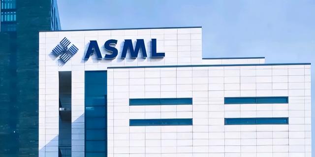 ASML与蔡司暗度陈仓，美国封锁令沦为废纸，外媒：半导体天塌了！​