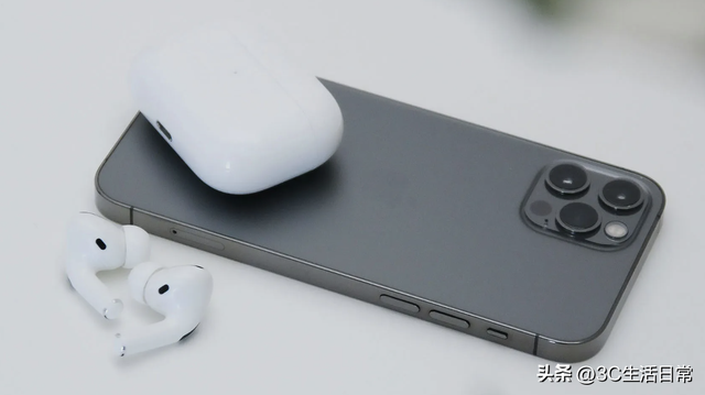 买前必看：iPhone 17 Pro 与 Air 全面对比，差距一张表就看懂