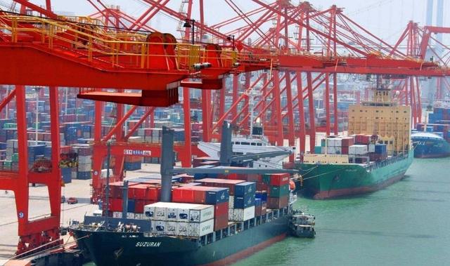 还在叫嚣！79岁鹰派狂妄宣称对华开战！川普却急撤关税，怕了？