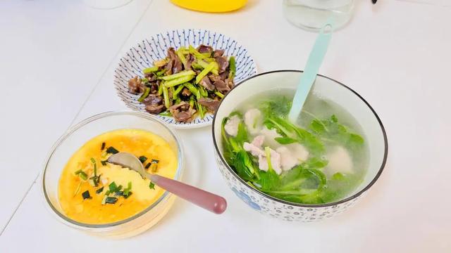 医生研究发现：经常吃芋头的人，用不了多久，肠胃或有这7个变化