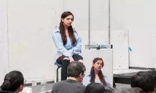 冷军美女人体画不到200万,烂桶却卖500万