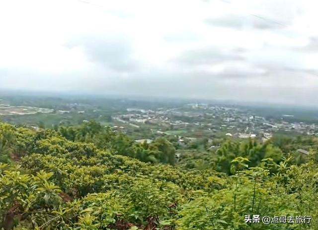 成都龙泉山被冷落的徒步线路，视野超级惊艳，地铁公交车可达！