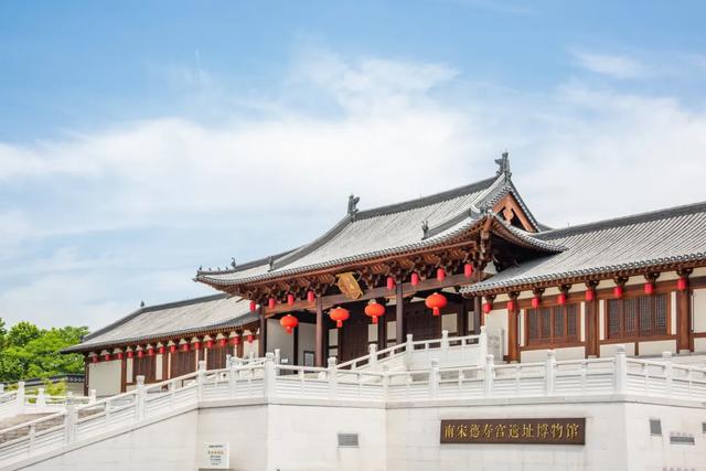 福利又来了,最高立减300元🥳上城文旅消费券抢不停!