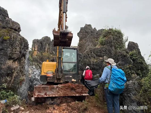 徒步石林蓑衣山、赏水上石林,遇降雨淅淅沥沥,收获特别的体验