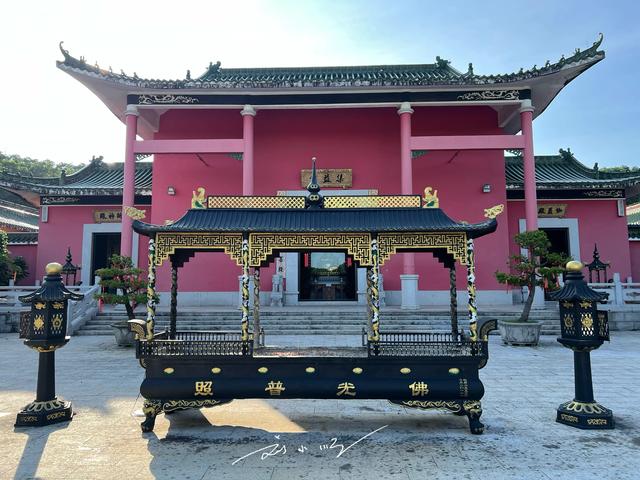 广东中山藏着一座“粉红寺庙”?游客还很少,将来或成网红打卡地