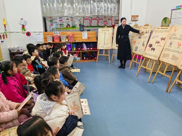 重庆市铜梁区博物馆开展“你身边的博物馆”流动巡展活动