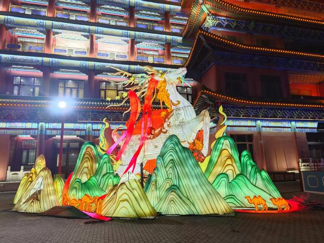 北京周边这个景区限时免费，自驾40分钟，去看震撼打铁花