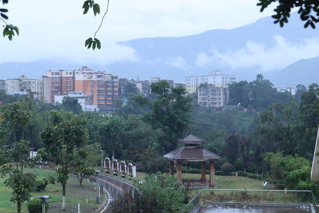 四川大凉山藏着一座千年古镇