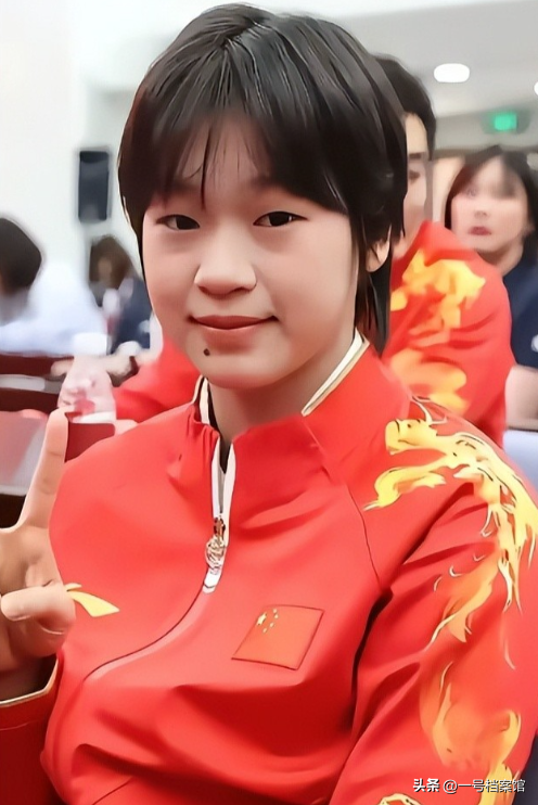 全红婵回乡过节	，全爸一个举动透露她目前处境 国家队去留再添悬念