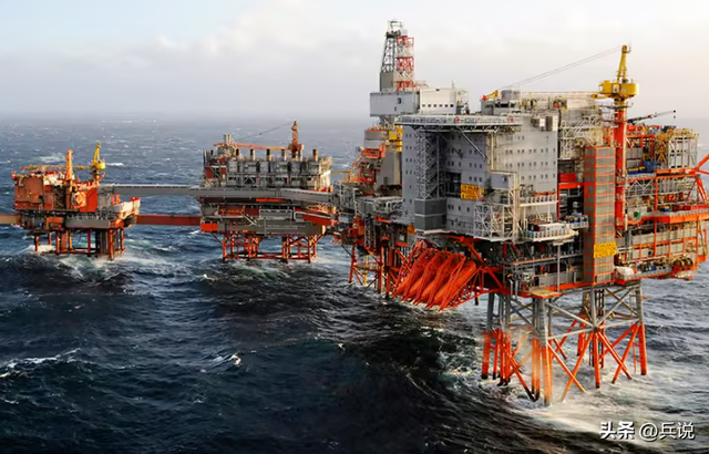 两艘中国油轮掉头，委内瑞拉已停止对华供油，特朗普给中俄捎来话