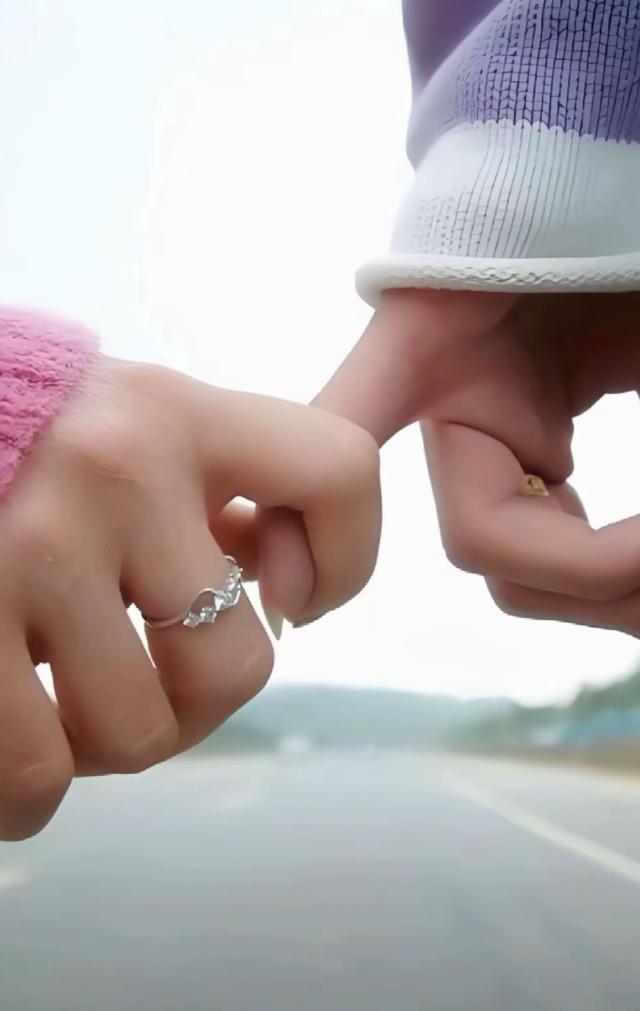 情感故事：那段没有结果的陪伴，成了我一生的痛