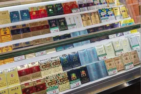 国内70一包的软中华香烟，到了国外卖多少钱？答案来了图片