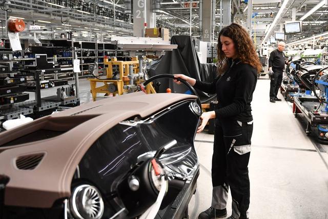 荷兰"暂停禁令"虚晃一枪，仍卡死安世控制权，中方：这只是第一步