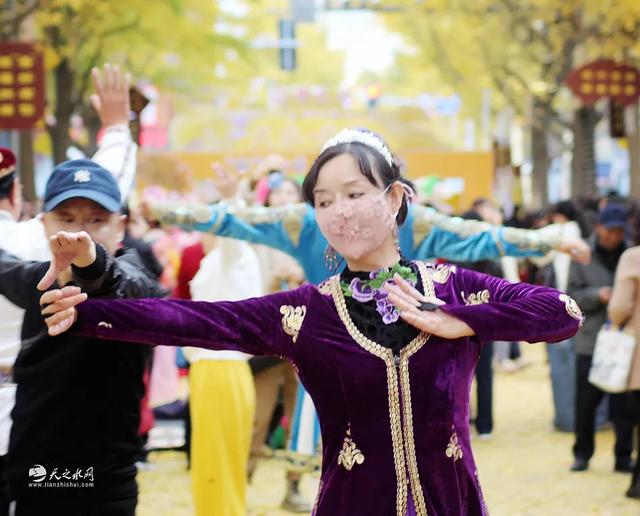 【图看黄金大道】金色长廊映秦州，天水“黄金大道”引客来！