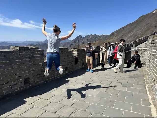 中国入境游火了，旅游服贸逆差仍高达2000亿美元