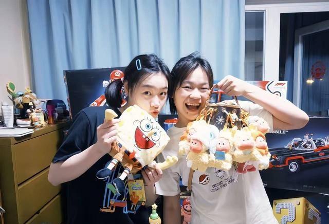 正式退出，可能暂无缘国家队 全红婵回老家探亲 谁注意何威仪的举动