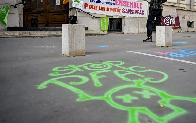 堪比切尔诺贝利？不死毒物窜全球，欧盟8大豁免口让化工巨头笑了