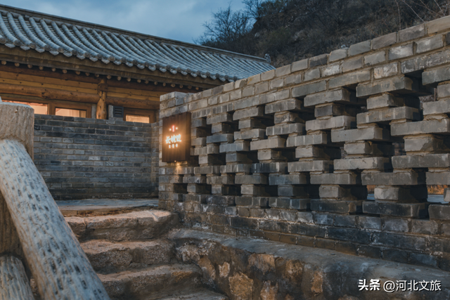 河北最被低估的旅游度假地，品国宴葡萄酒，泡稀有疗养温泉，住长城脚下的千年古村，北京高铁1小时就能直达