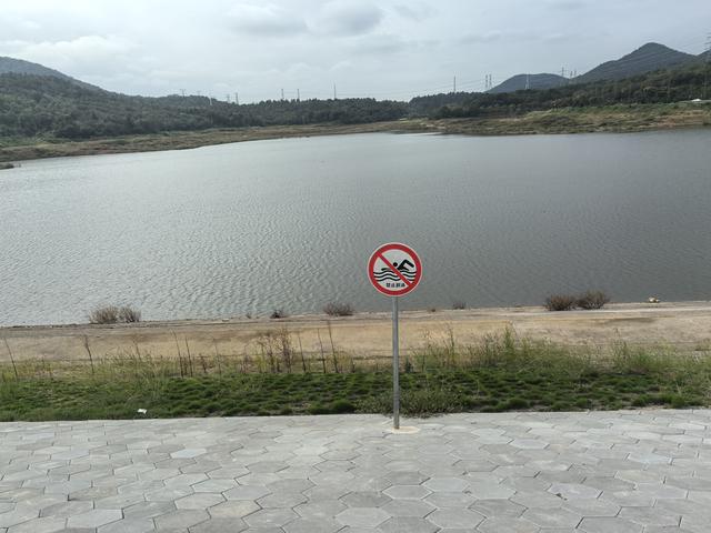 南京汤山龙尚湖青龙山佘村一日郊野徒步