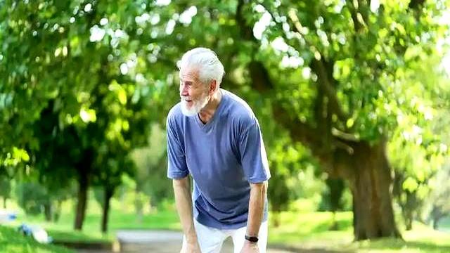 锻炼越多越早死？医生警告：这3种运动、中老年人别再拼命做了！