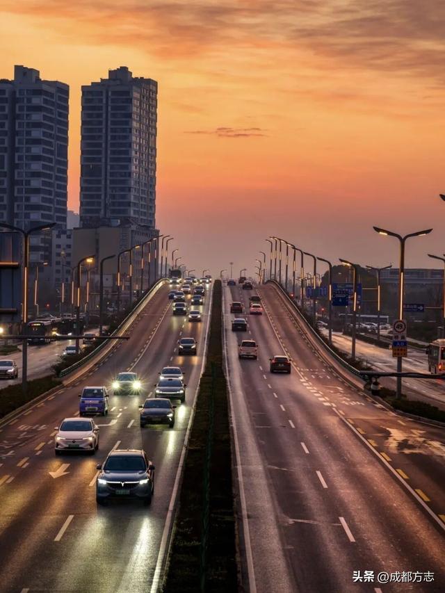 绝了！成都这条“日出大道”，竟是跨越百年的“向东执念”