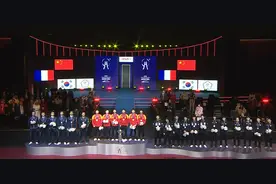 釜山世乒赛：看完男团颁奖，才知道女团颁奖出岔子了图片
