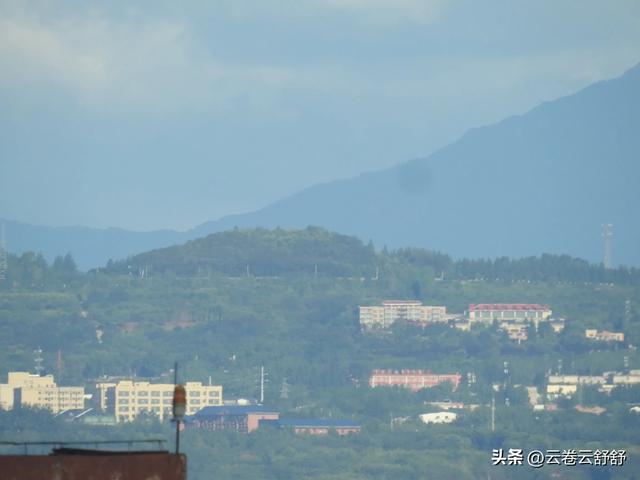 遥望玉山白鹿原,细辩骊山人祖庙