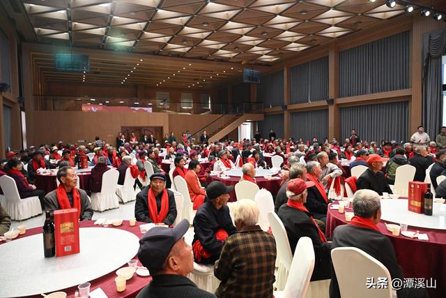 情暖重阳，爱满潭溪！淄博潭溪山举办“情暖金秋、爱在重阳”敬老活动