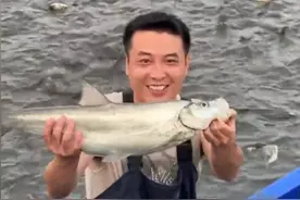 闹大了！李维刚花22800盘鱼塘遭村民哄抢，村干部：要告李维刚图片