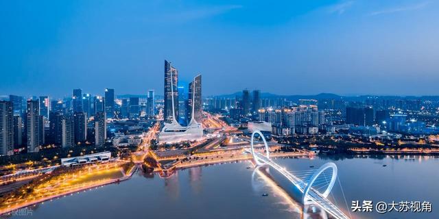 全国文旅消费第一！南京8天迎2009万人，酒店满房、商圈爆火