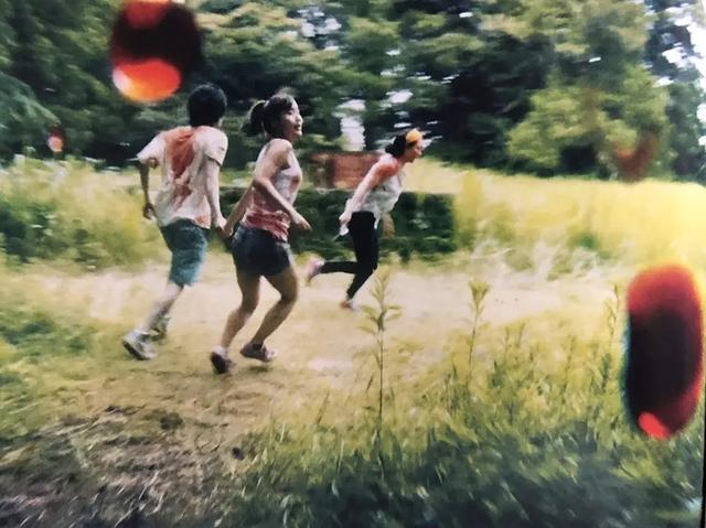 15万成本，演员边拉屎边化妆，导演全家当人肉摇臂，炸出票房传奇
