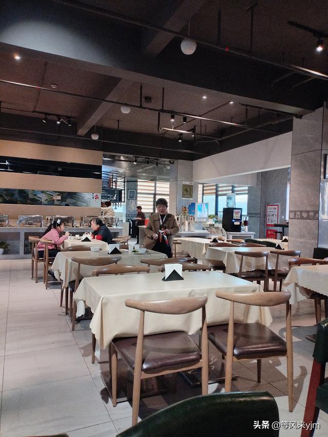 上海游客归家途中，台州游官河水街遗憾万分，早餐却得到意外惊喜