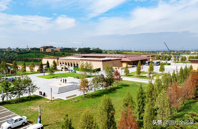 山西襄汾：陶寺遗址博物馆秋景如画
