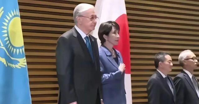 出大事了！日本在野各党紧急发声，高市或提前下台；哈日有求中国