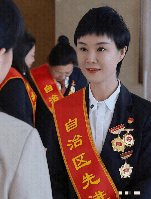 贺娇龙离世仅5天，担心的事发生	，新华社悼念为她正名，遗愿曝光