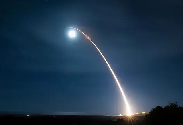 风波再起！美重启核试验引忧，中国“四个并重”核安全观破局稳局