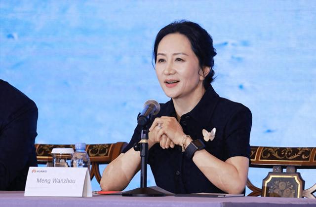 背刺中国，出卖孟晚舟的真凶被挖出来后	，如今遭到了哪些报应