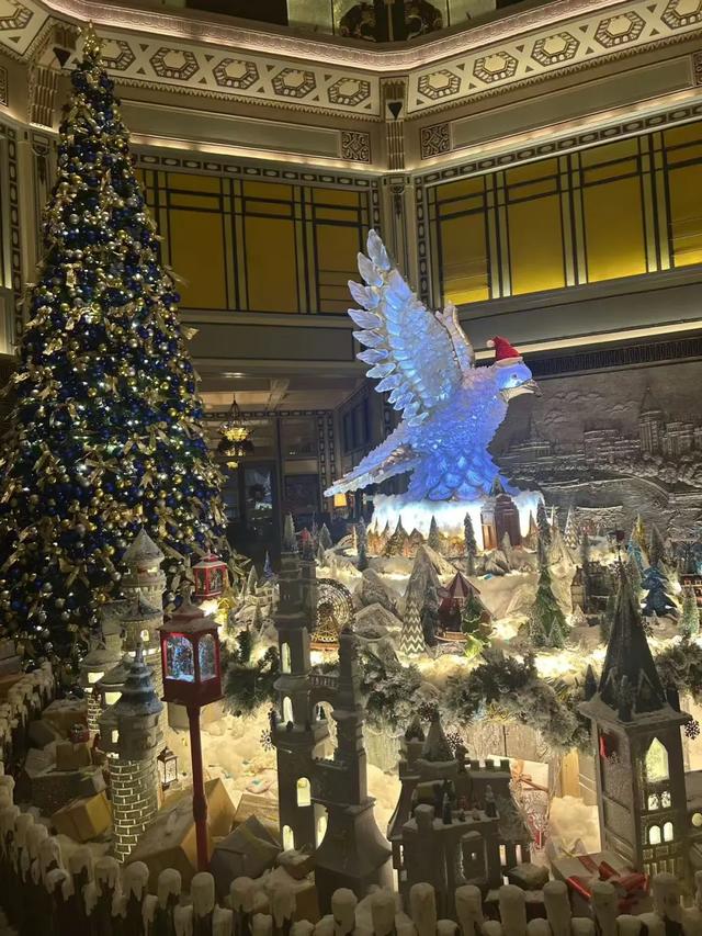 〔读城〕黄浦江的阳光与南京路的辉煌