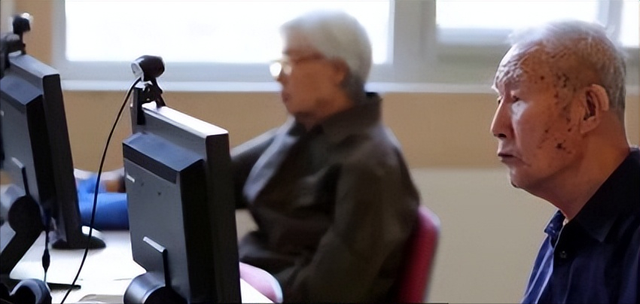 中央定调！退休新规2030年或将成为分水岭，2030年前退休更有福？